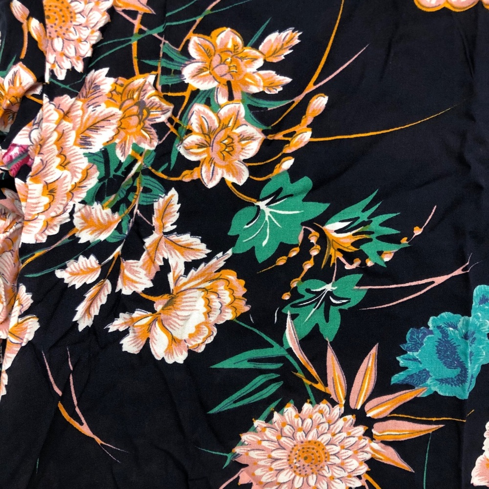 Floral Blouse - Picture 2 of 3